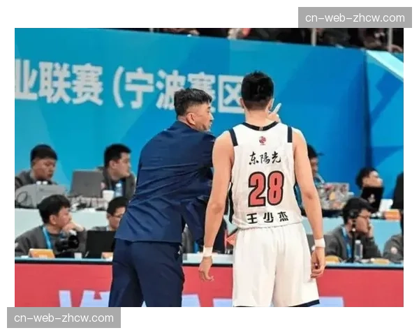 广东84比94不敌上海 内线劣势成强强对话分水岭 广东84比94不敌上海 内线劣势成强强对话分水岭